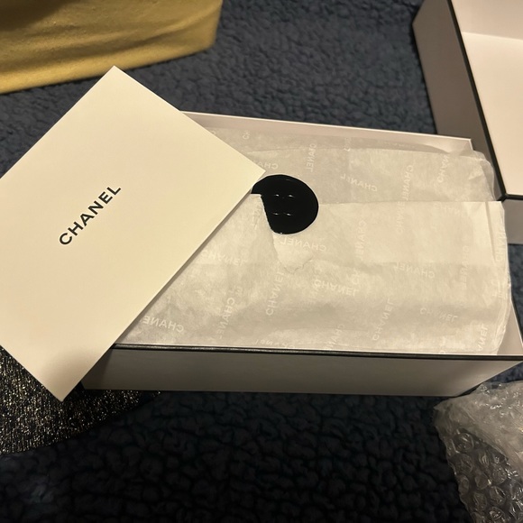 Chanel Lambskin Wallet - Picture 10 of 10